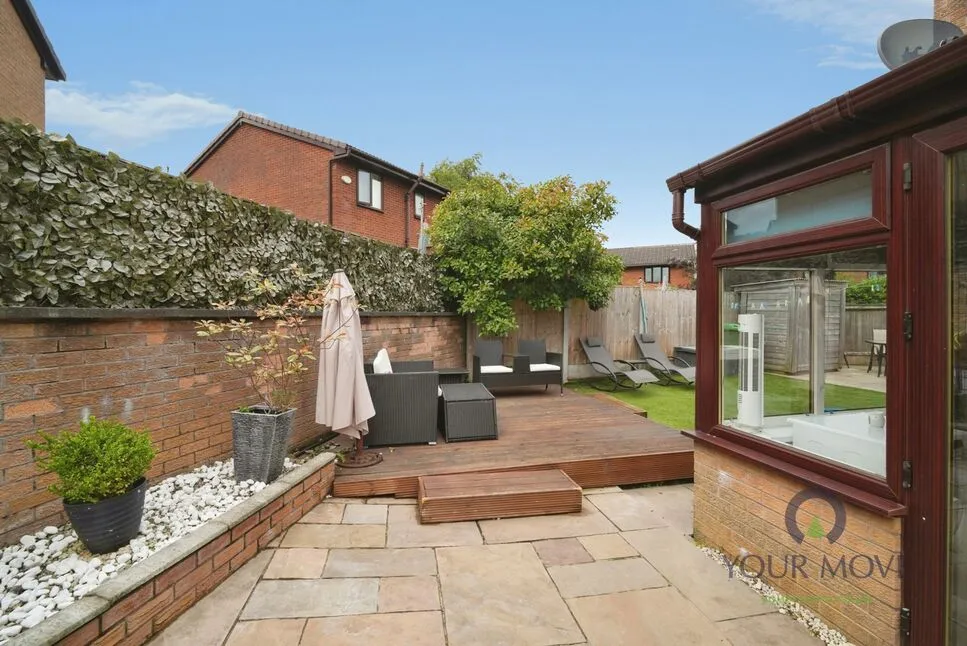 Buckinghamshire Park Close, Shaw, Oldham, OL2, photo 6