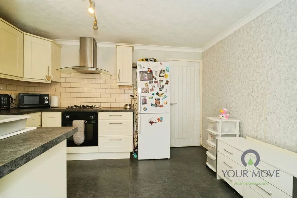 Buckinghamshire Park Close, Shaw, Oldham, OL2, photo 10