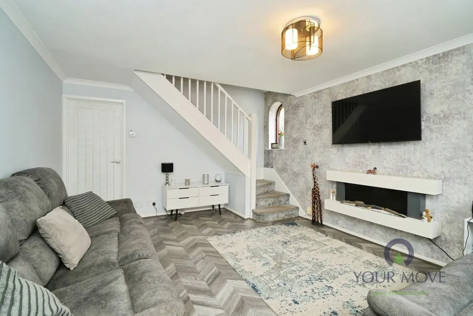 Buckinghamshire Park Close, Shaw, Oldham, OL2, photo 2