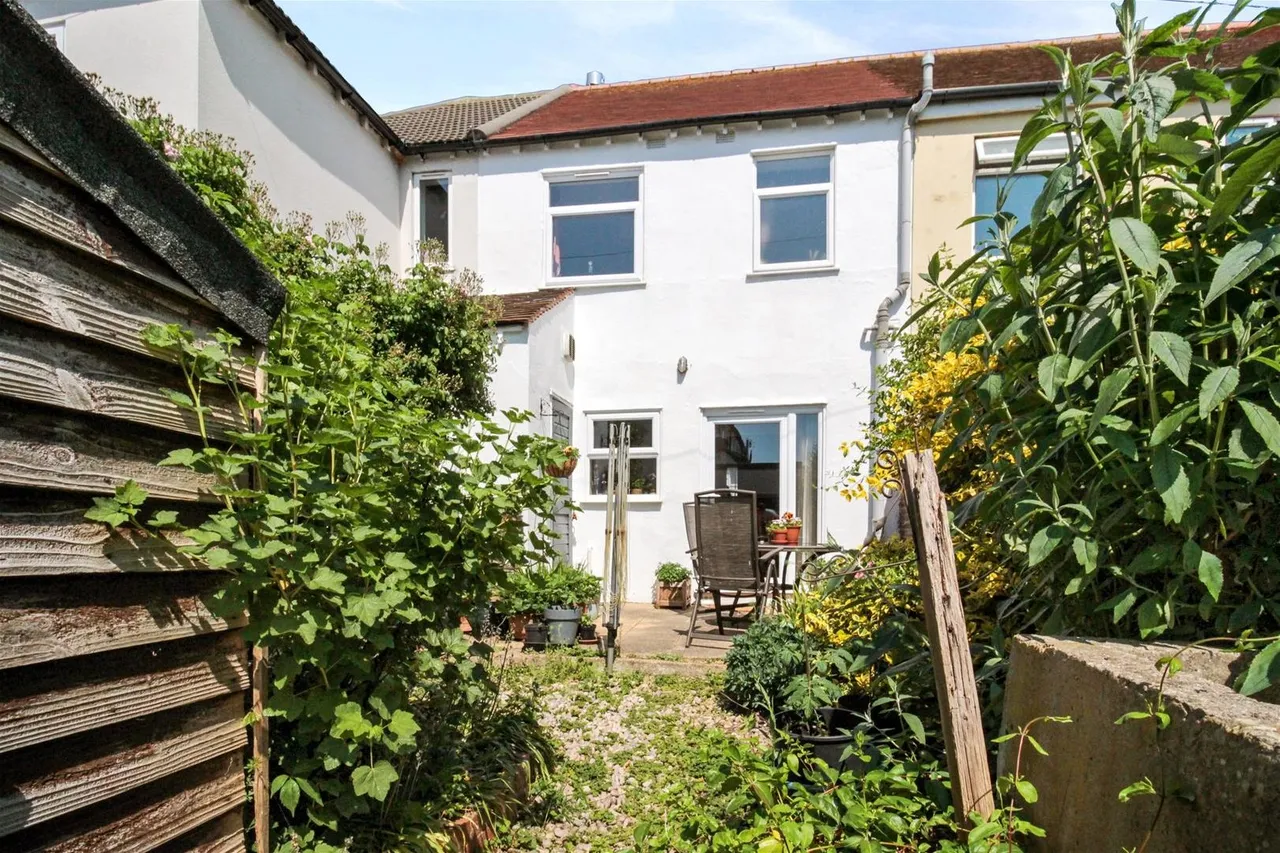 Dominion Road, Worthing, photo 14