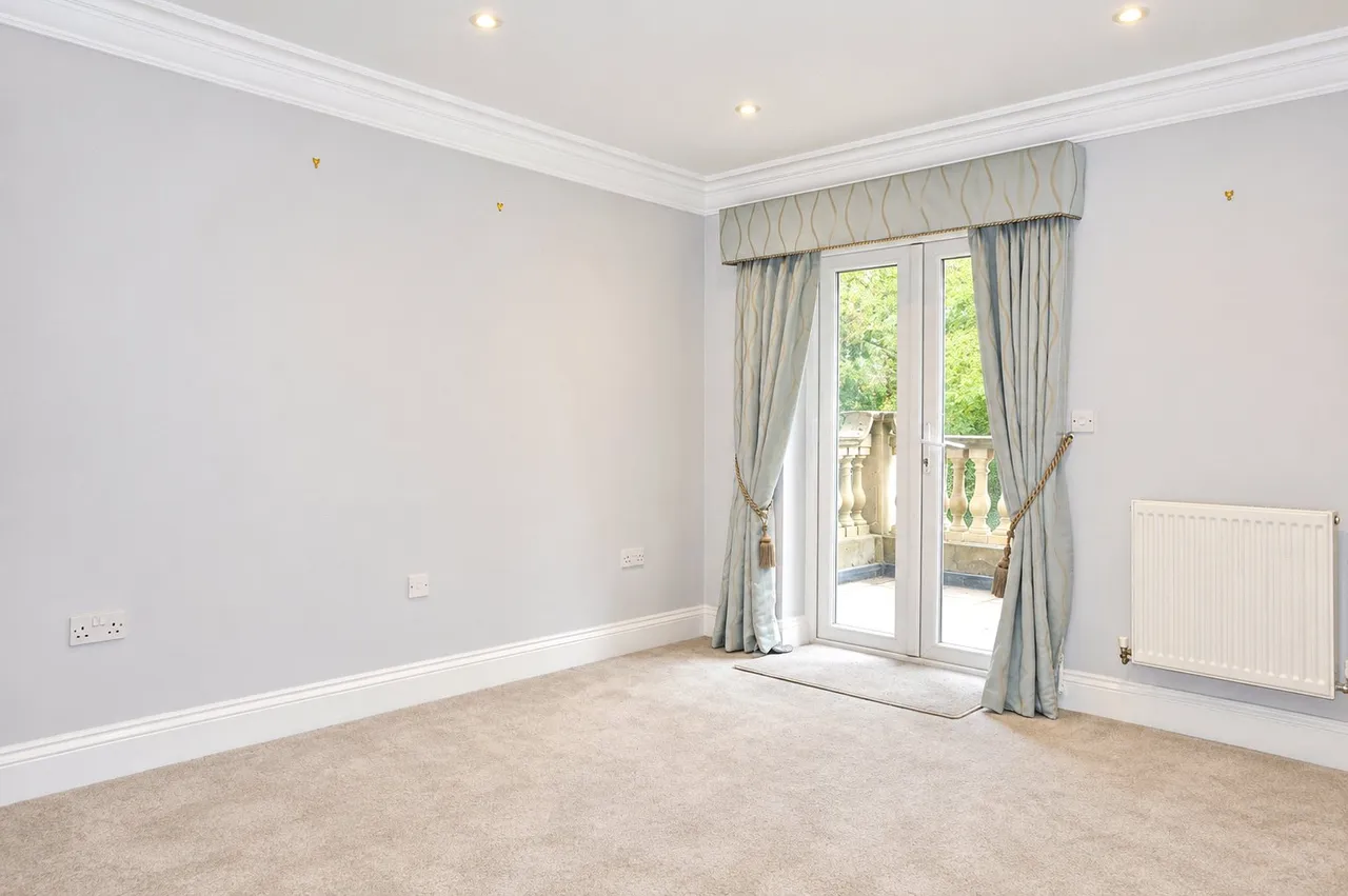 Franklin Court, Wormley, GU8, photo 6