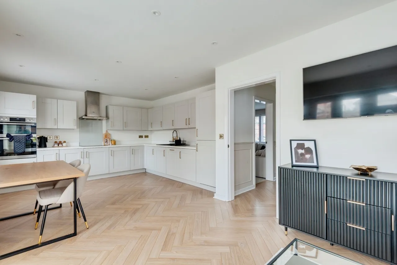 Broadhurst Avenue, St. Helens, WA9, photo 9