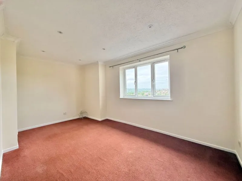 Lingfield Close, High Wycombe HP13 7ER, photo 6
