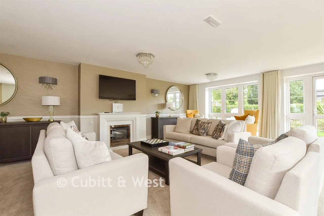 Worthing Road, Southwater, RH13, photo 11