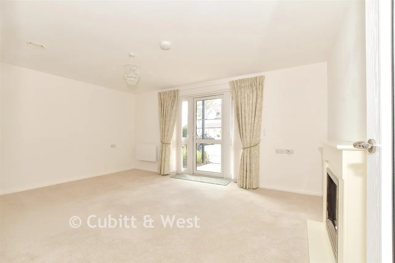 Worthing Road, Southwater, RH13, photo 6
