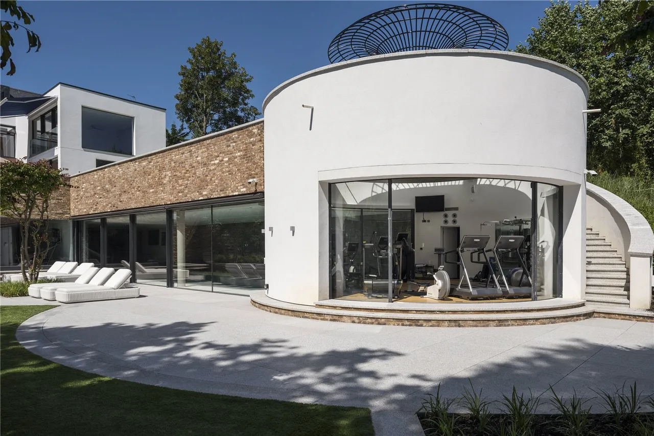 The Warren, Radlett, Hertfordshire, WD7 7DX, photo 9