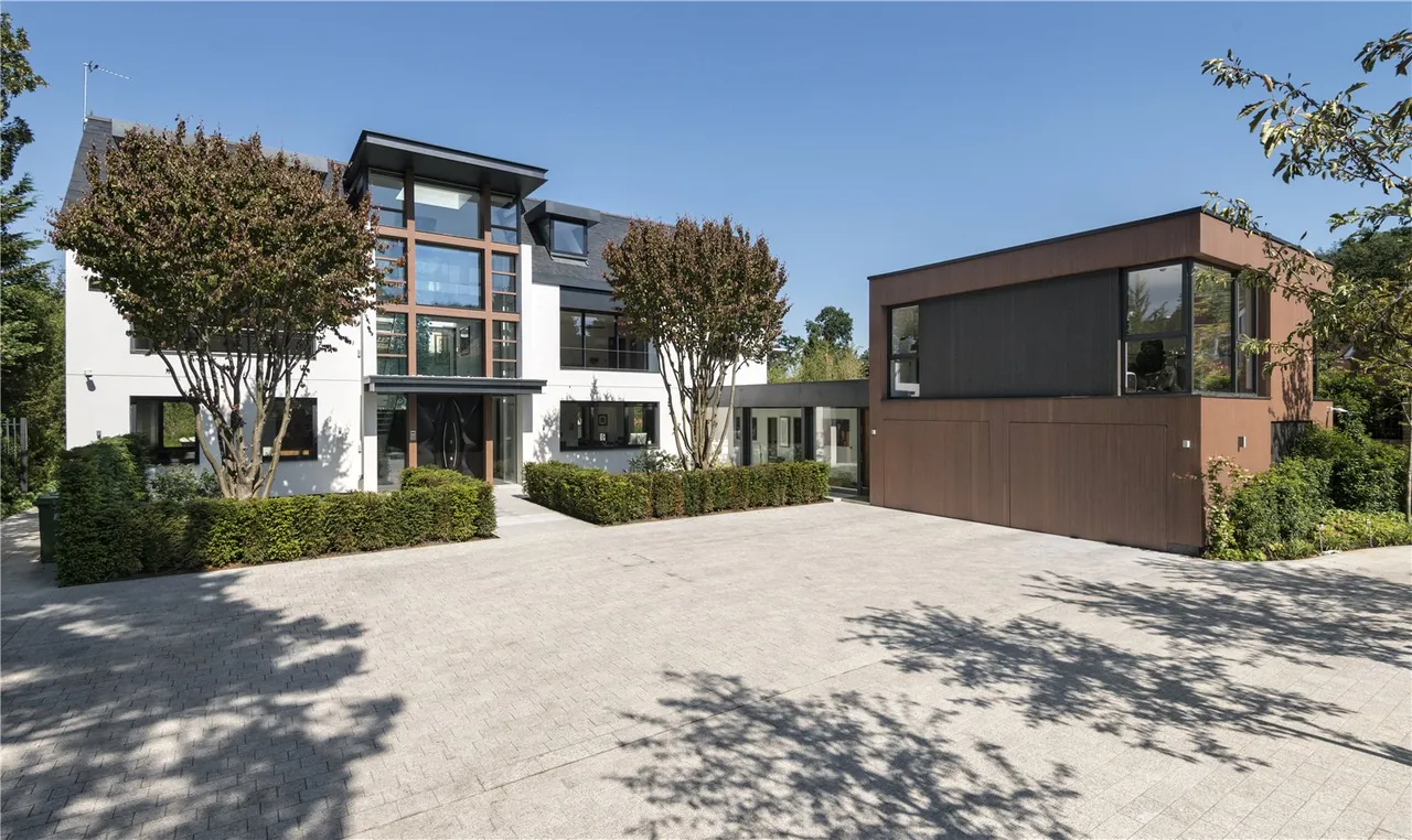 The Warren, Radlett, Hertfordshire, WD7 7DX, photo 2