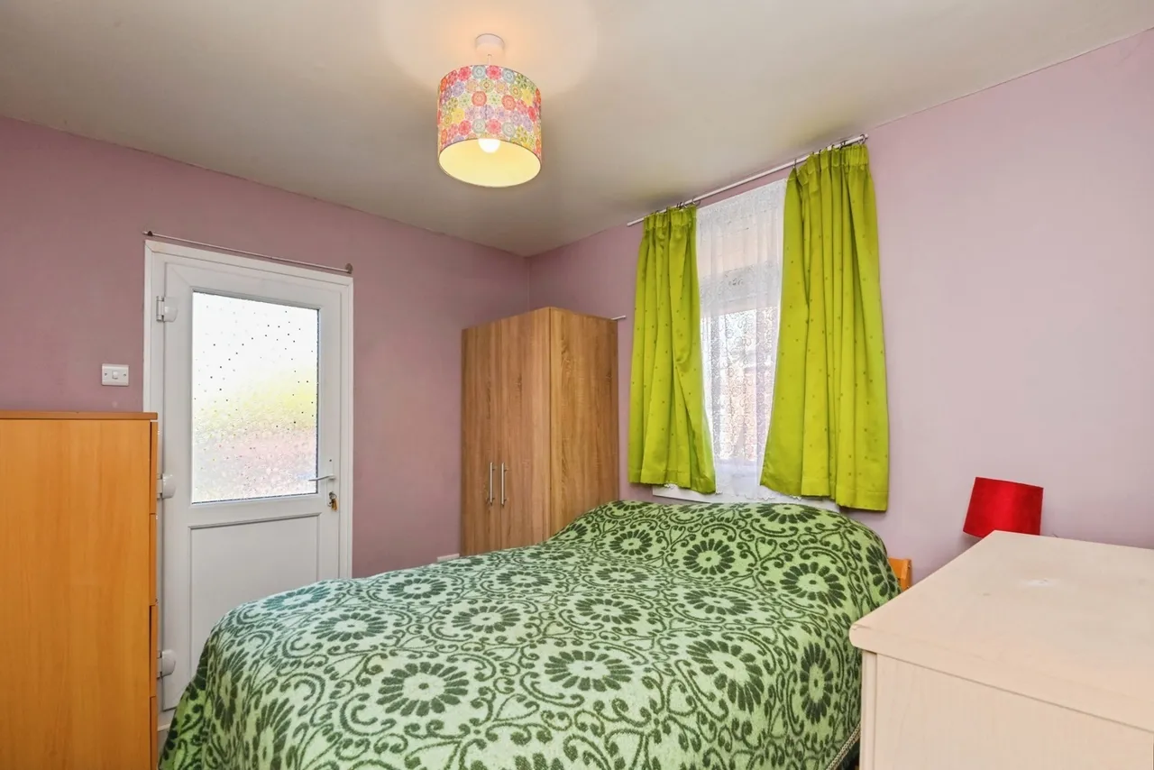 Broadway, Jaywick, Clacton-on-Sea, Essex, CO15, photo 8