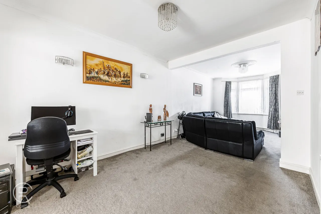 Stratford Road, Southall, Greater London, UB2 5PQ, photo 8