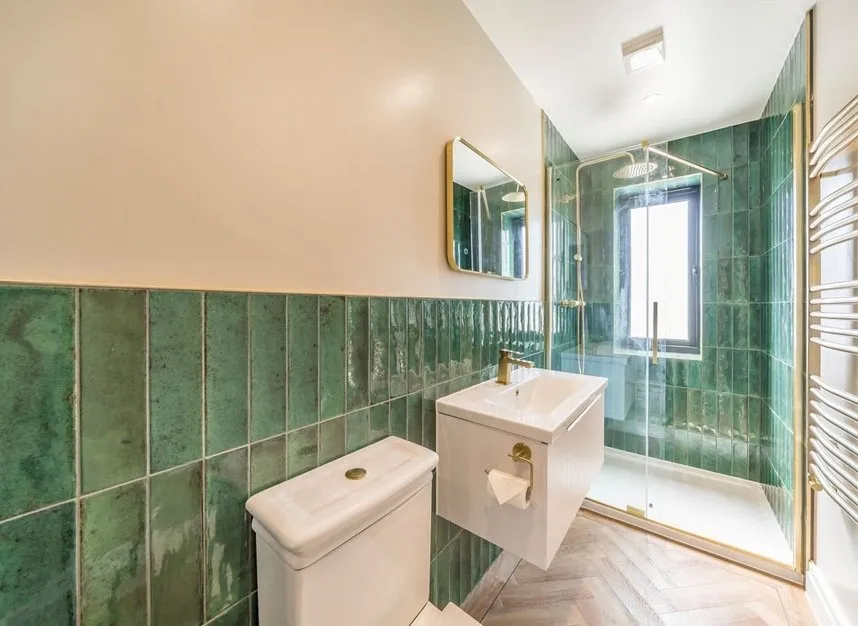 Moor Lane, Chessington, KT9, photo 10