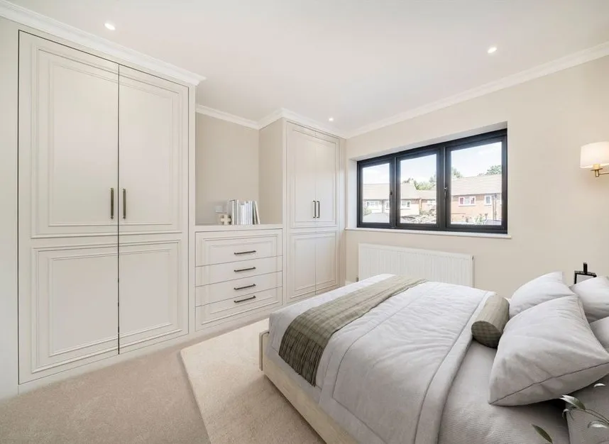 Moor Lane, Chessington, KT9, photo 7