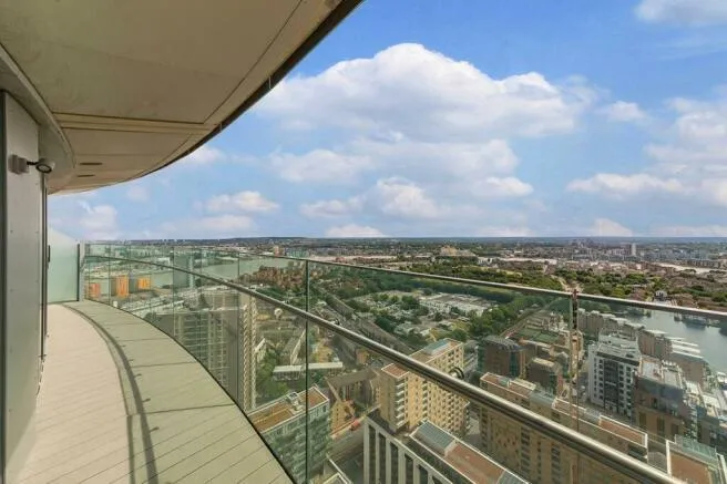 Crossharbour Plaza, London, E14, photo 8