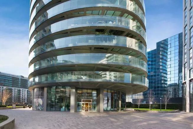 Crossharbour Plaza, London, E14, photo 9