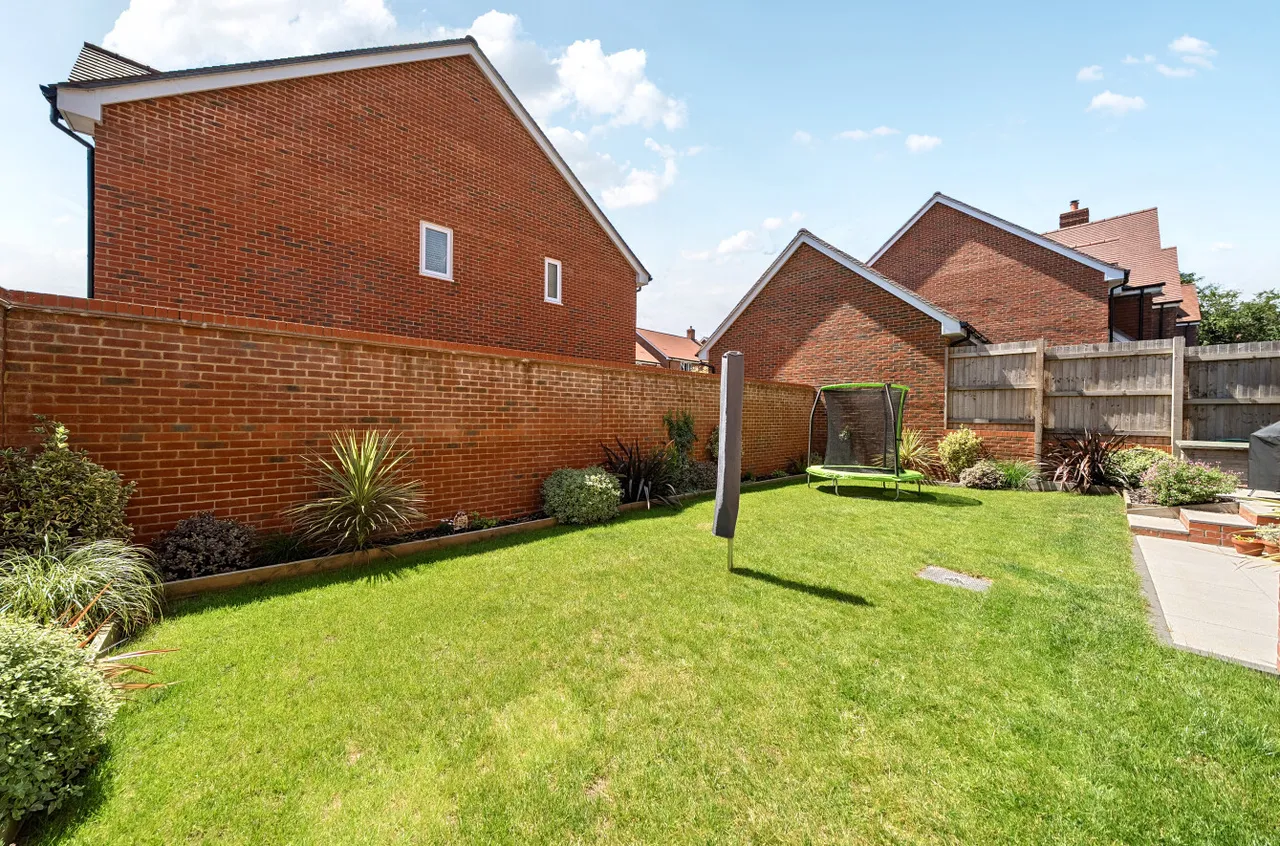 Draper Road, Wickham, PO17, photo 13