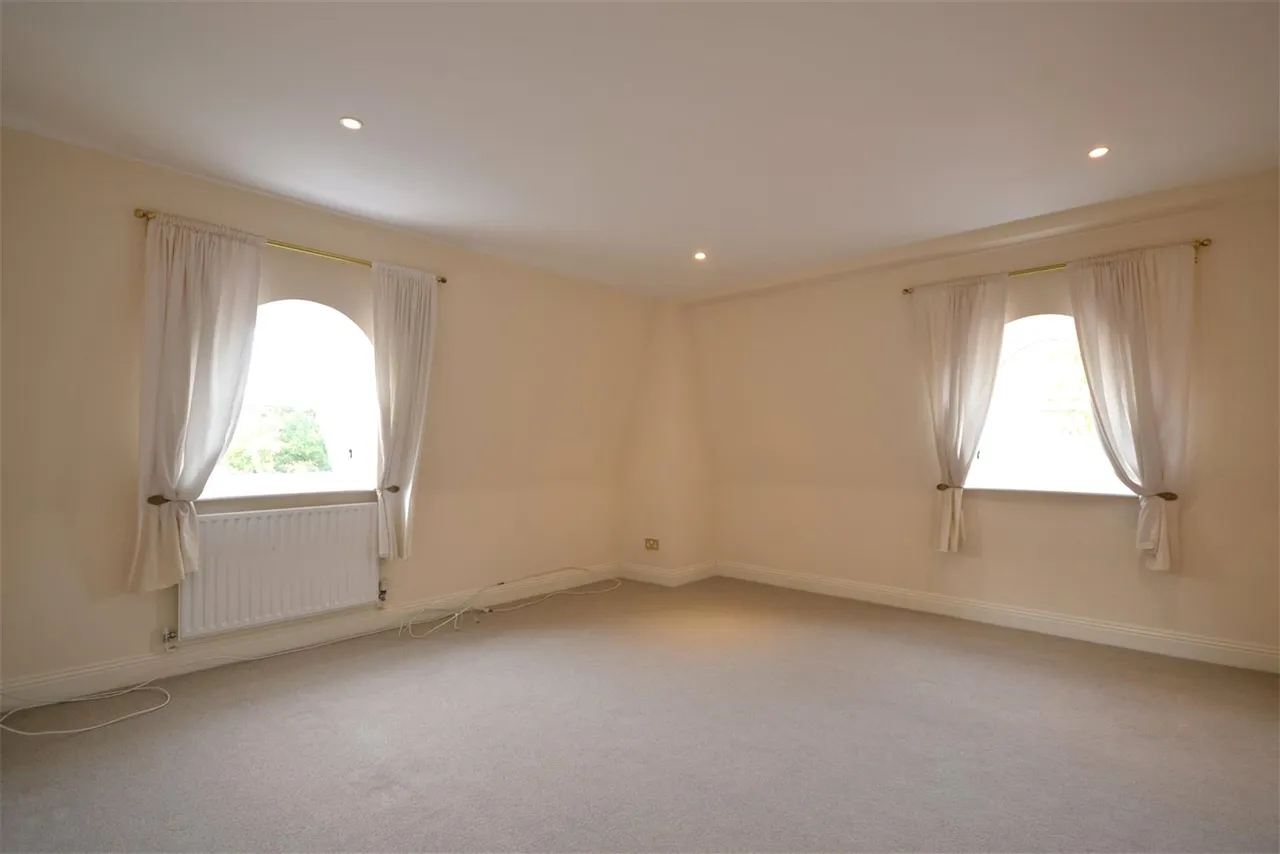 Chalk Lane, Epsom, Surrey, KT18 7AN, photo 7