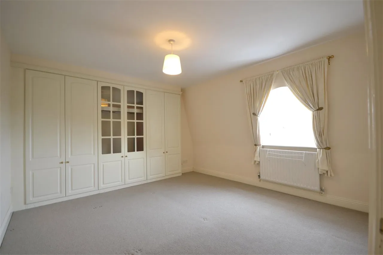 Chalk Lane, Epsom, Surrey, KT18 7AN, photo 4