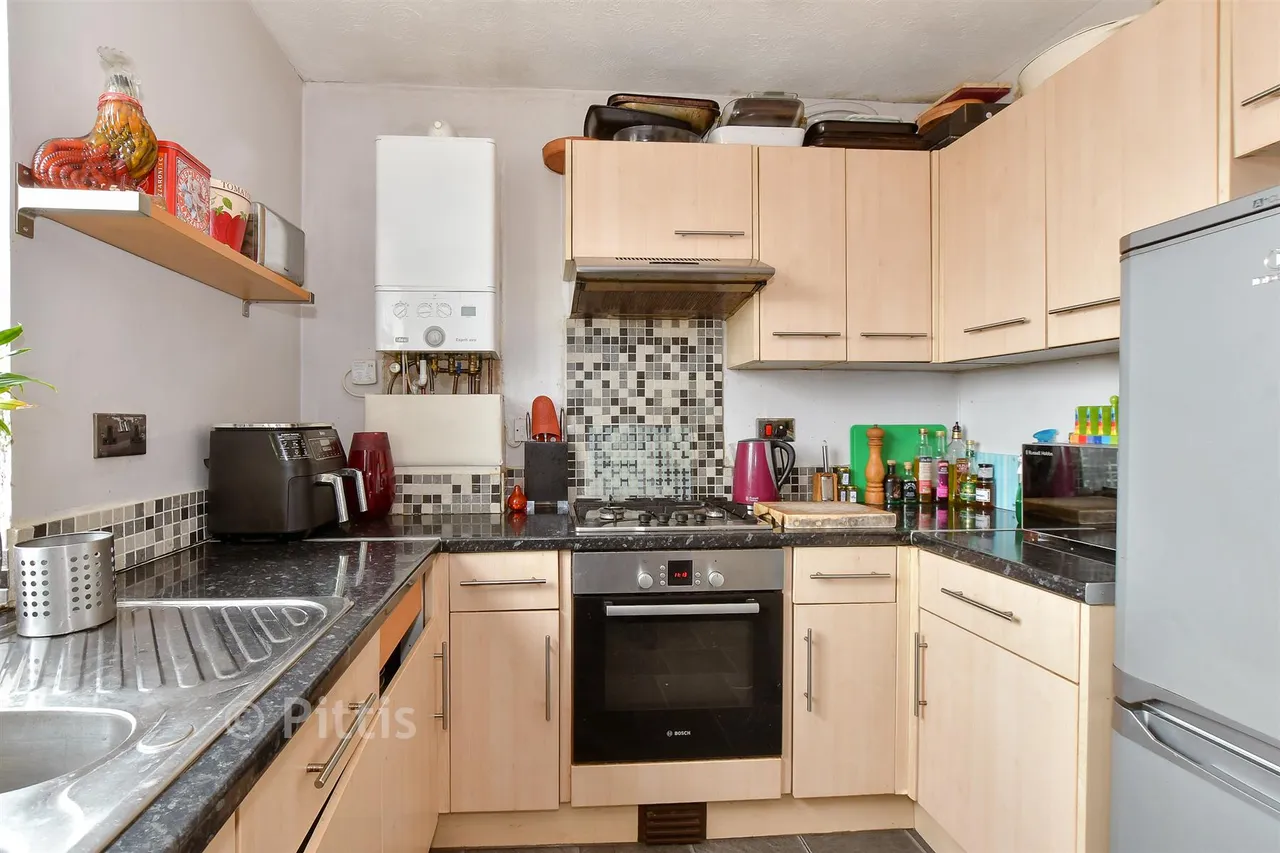 Leed Street, Sandown, PO36, photo 3