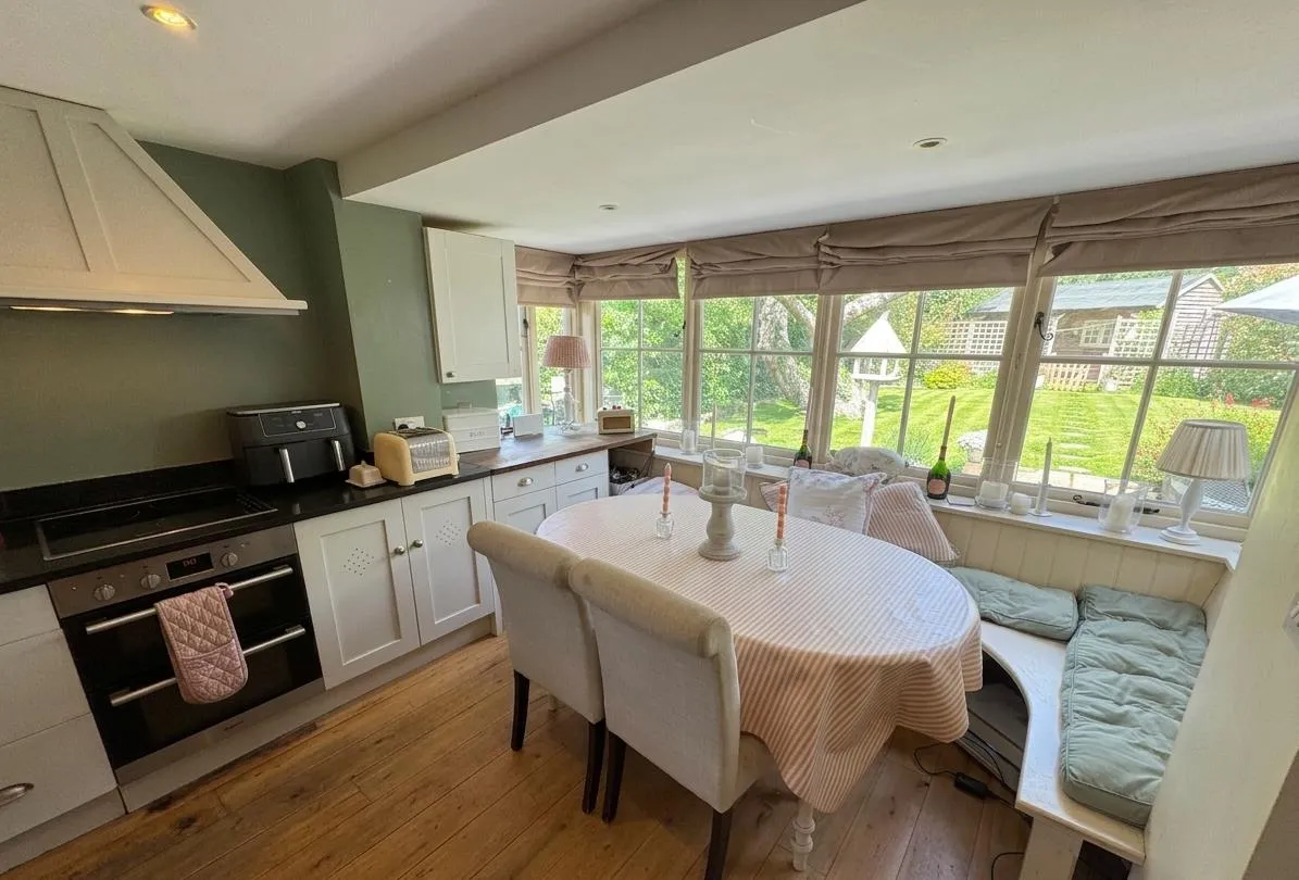 Bottlesford, Pewsey, SN9, photo 4