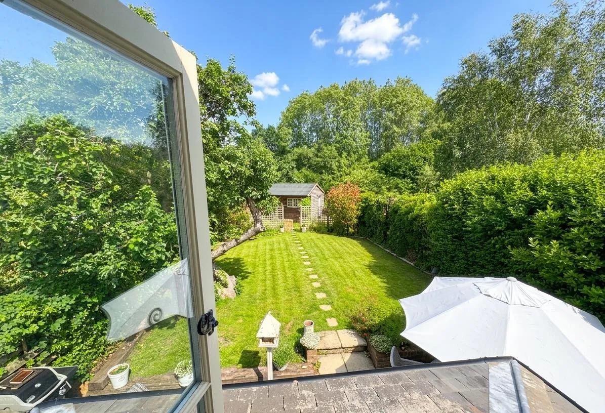 Bottlesford, Pewsey, SN9, photo 3