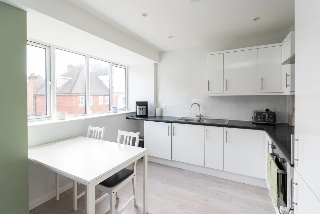 South Street, Dorking, RH4, photo 8