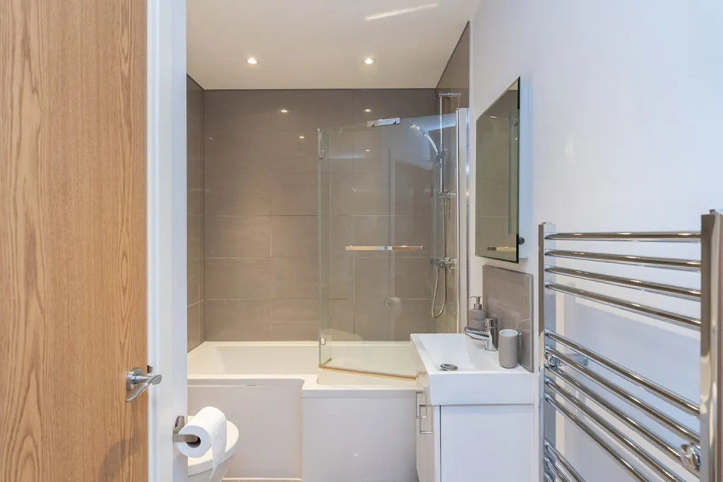 South Street, Dorking, RH4, photo 7