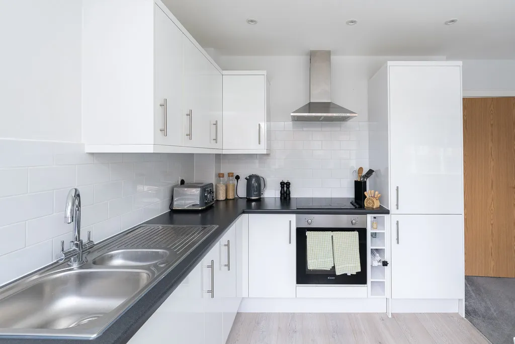 South Street, Dorking, RH4, photo 4