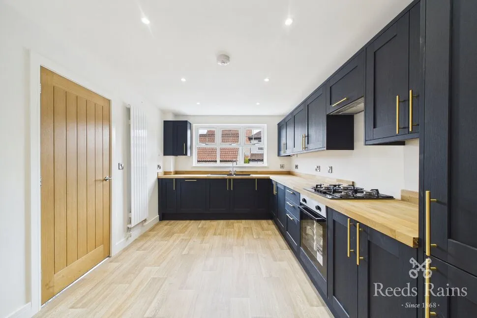 Main Street, North Anston, South Yorkshire, S25, photo 3