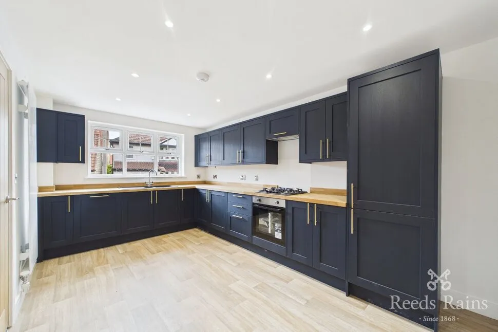 Main Street, North Anston, South Yorkshire, S25, photo 2