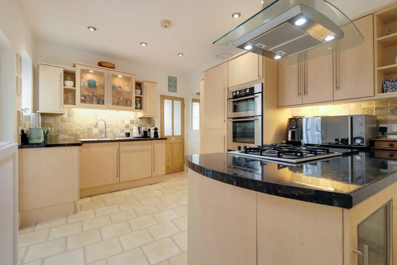 Lyndhurst Road, Exmouth, EX8, photo 5
