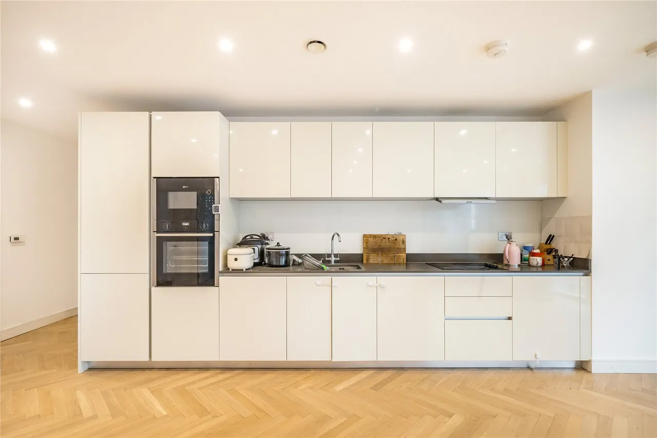 Pegler Square, Kidbrooke Village, London, SE3 9GL, photo 3