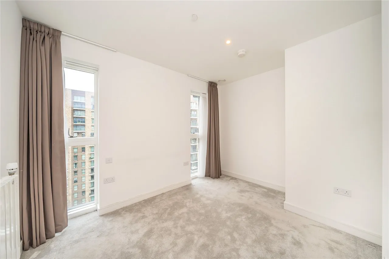 Pegler Square, Kidbrooke Village, London, SE3 9GL, photo 6