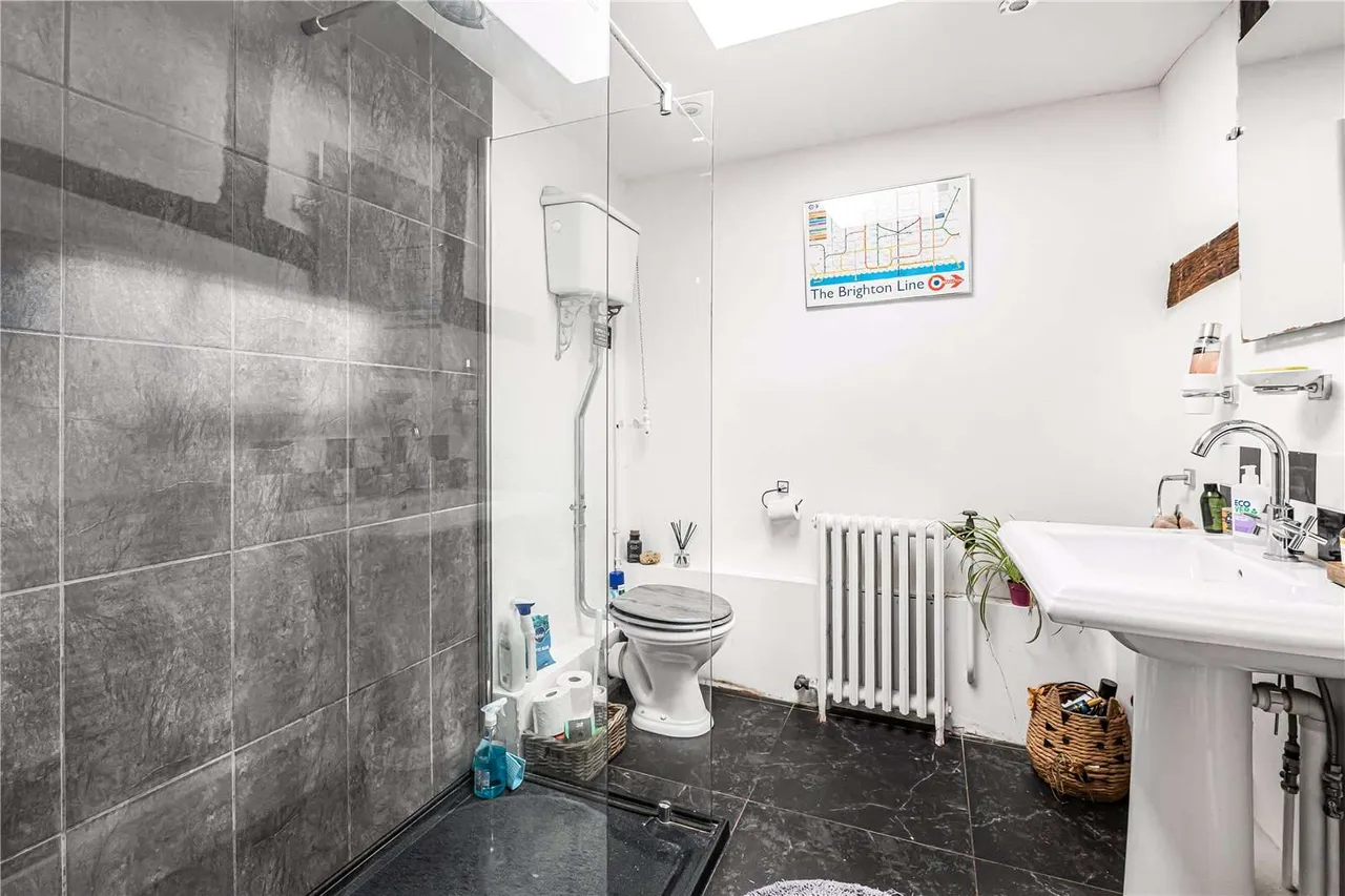 Ditchling Road, Haywards Heath, West Sussex, RH16 4QU, photo 12