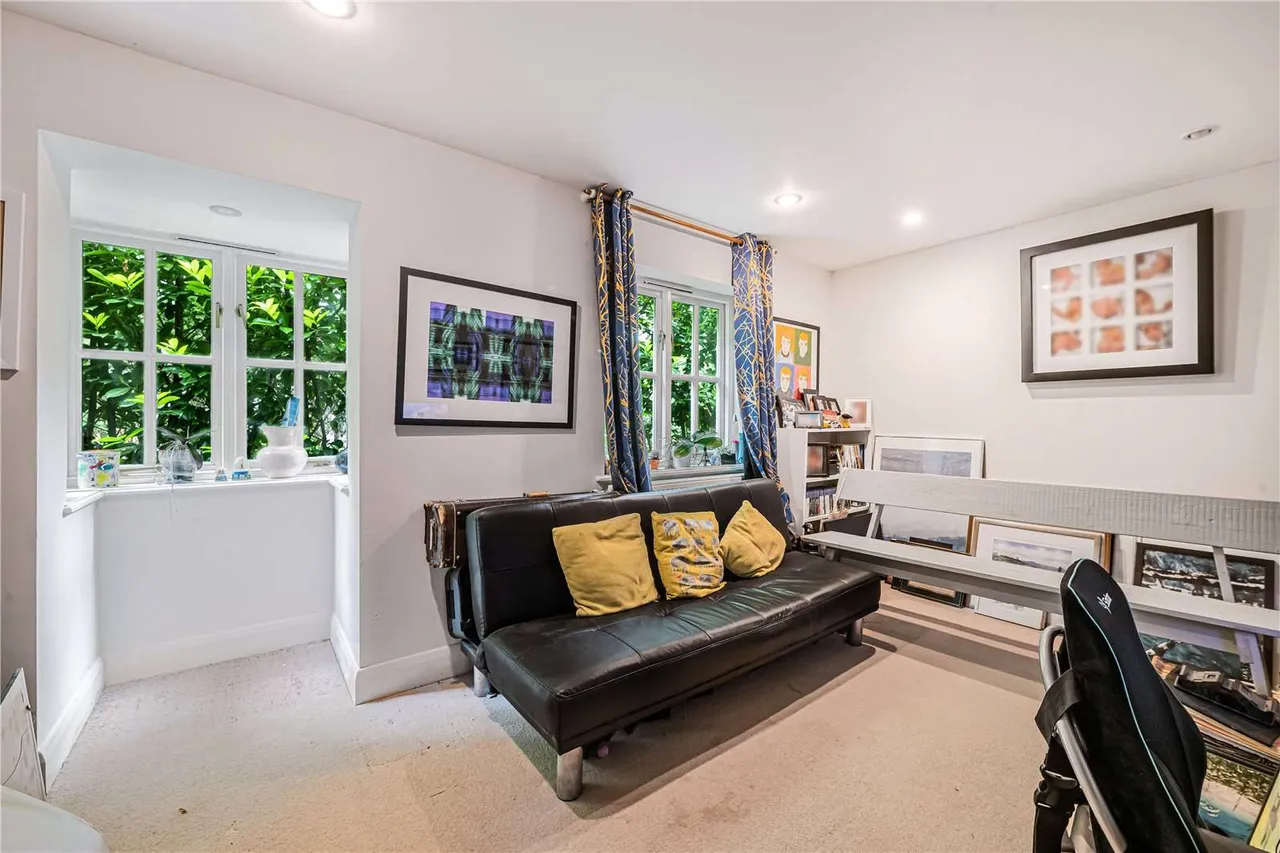 Ditchling Road, Haywards Heath, West Sussex, RH16 4QU, photo 11