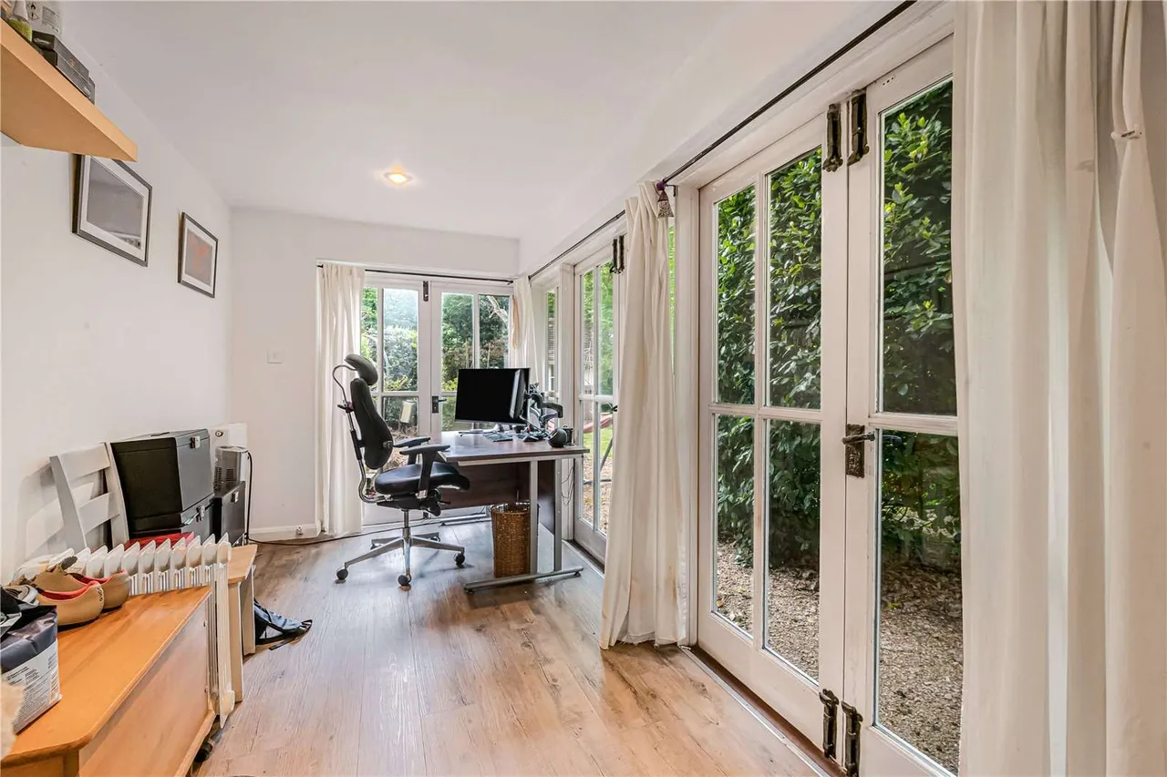 Ditchling Road, Haywards Heath, West Sussex, RH16 4QU, photo 10