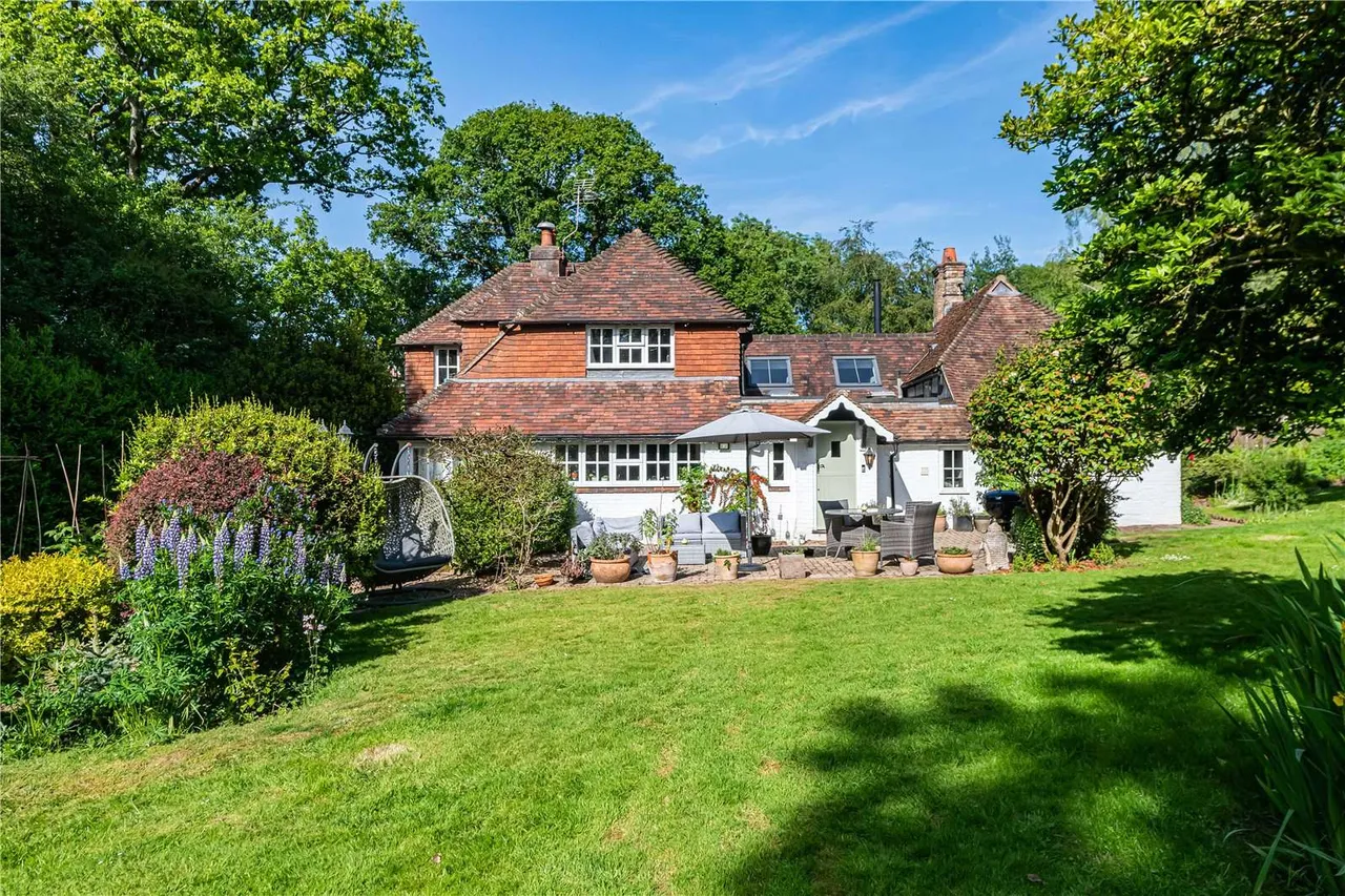 Ditchling Road, Haywards Heath, West Sussex, RH16 4QU, photo 2