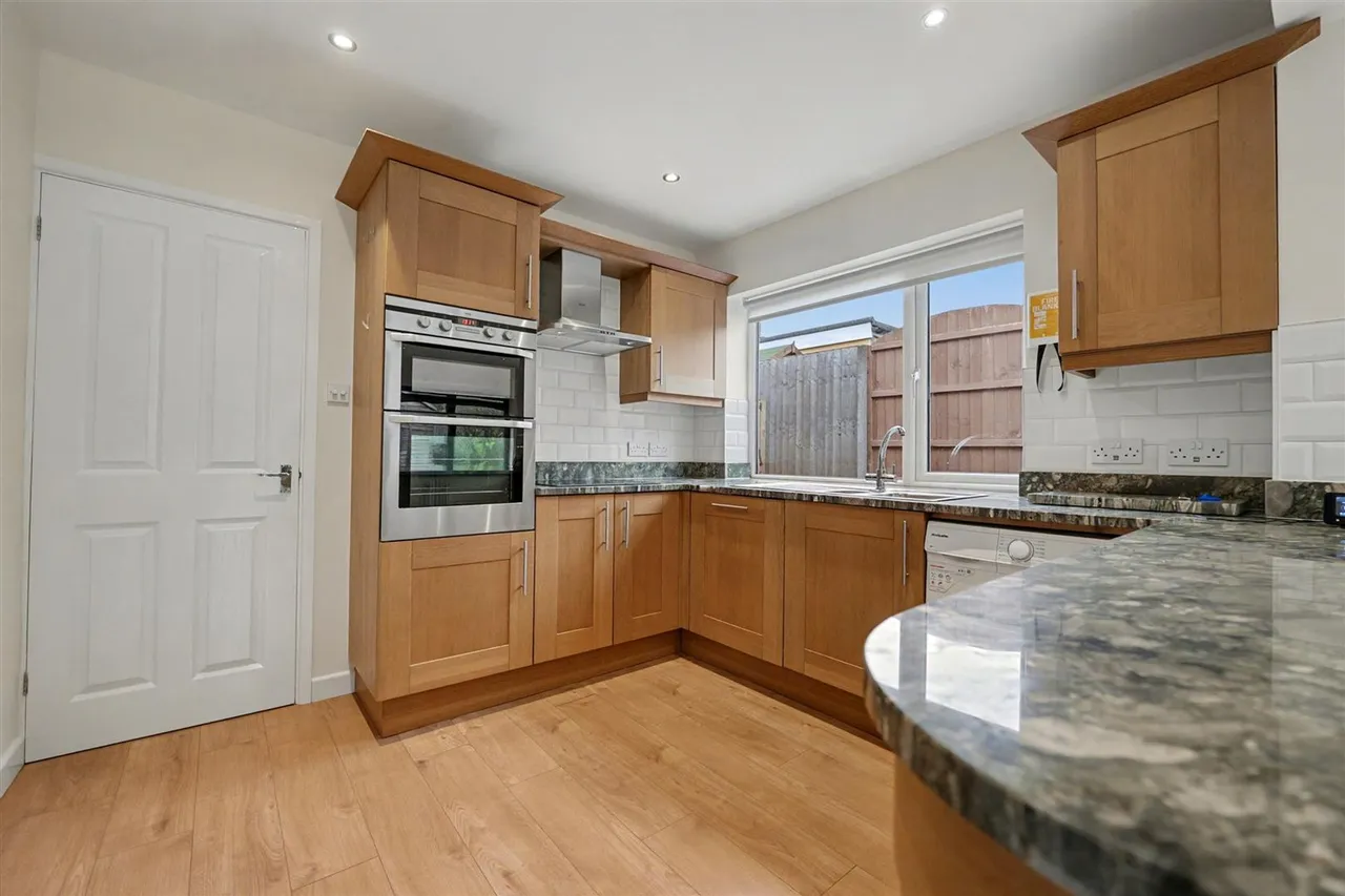 Northleigh Grove, Market Harborough, LE16, photo 6