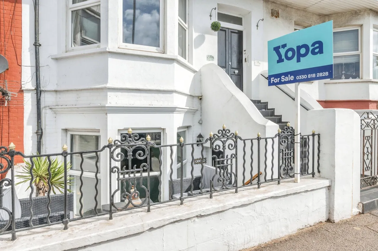 2 bed flat for sale, Eastern Esplanade, Southend-on-sea, SS1