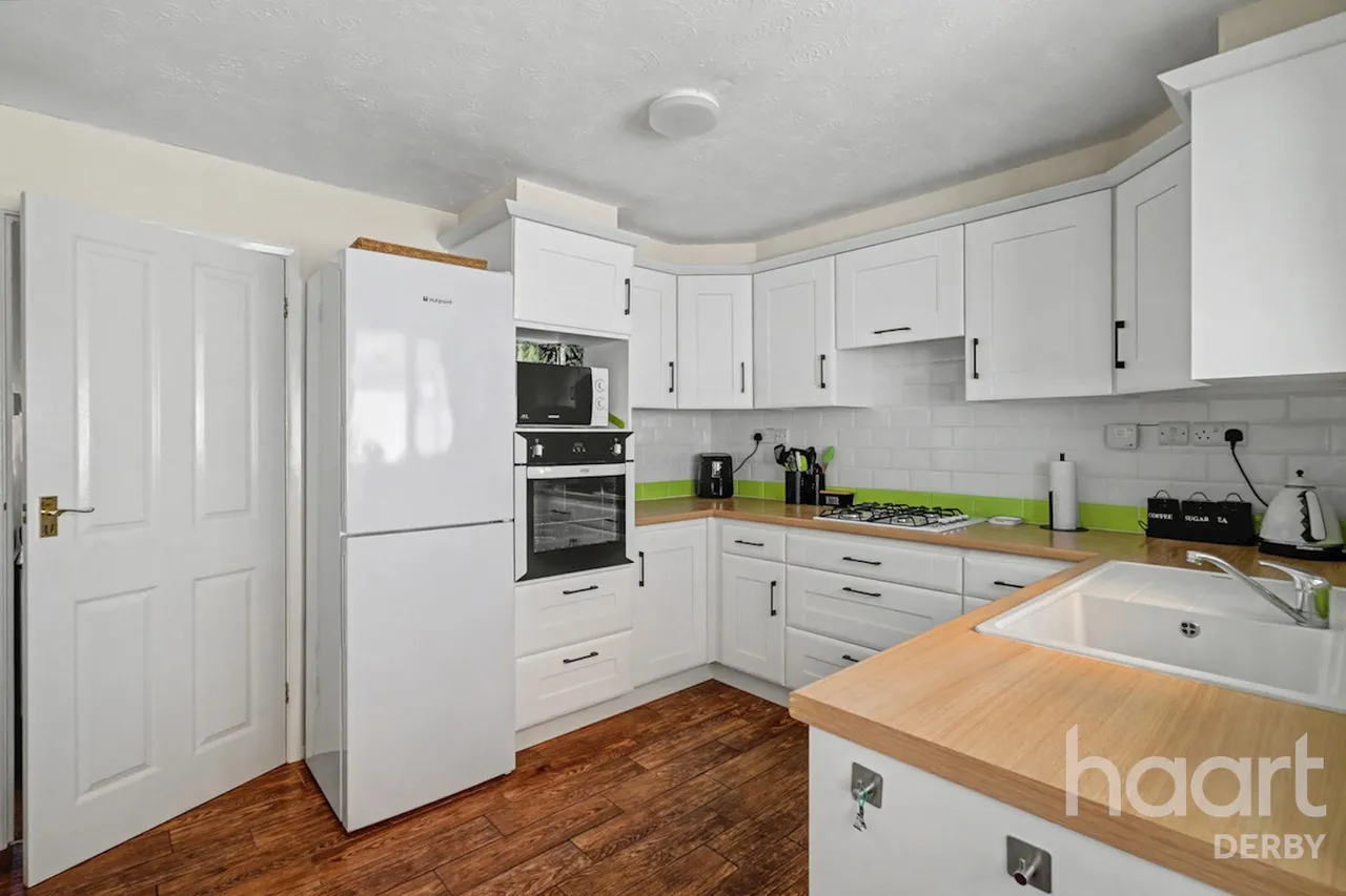 Beaumaris Court, Spondon, DE21, photo 3