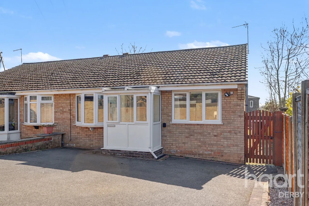 2 bed house for sale, Beaumaris Court, Spondon, DE21