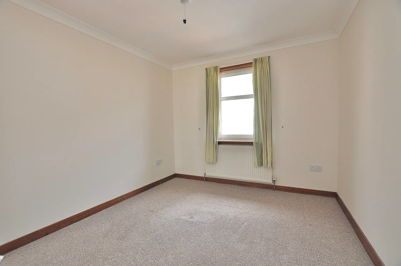 37 Allanpark Street, Largs, KA30 9AG, photo 10
