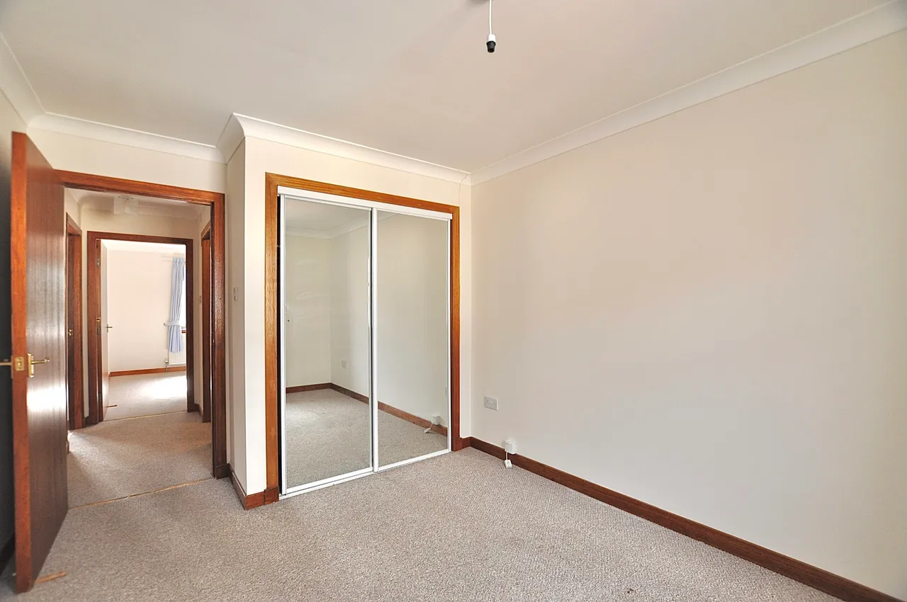 37 Allanpark Street, Largs, KA30 9AG, photo 9