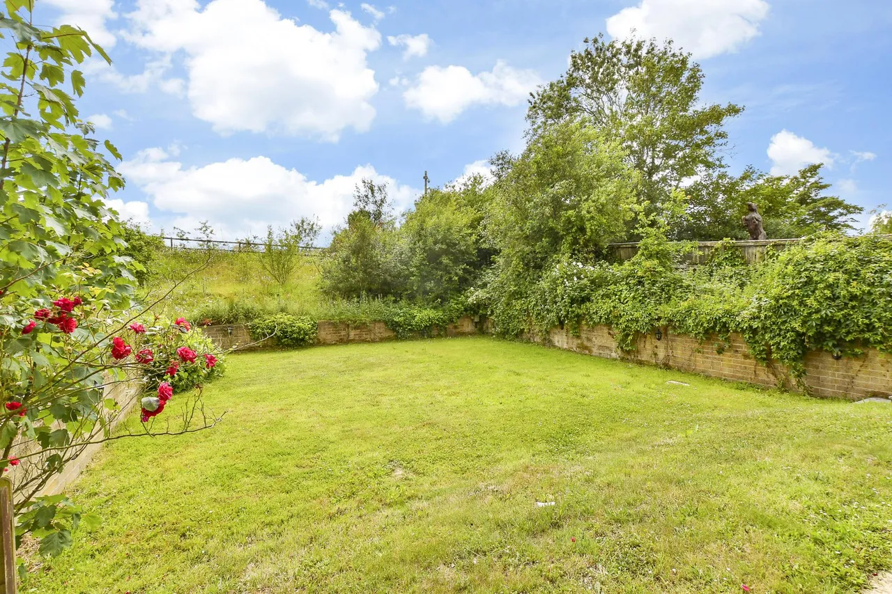 Calbourne, PO30, photo 13