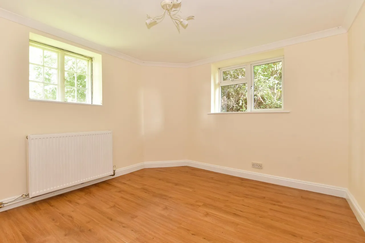 Calbourne, PO30, photo 10