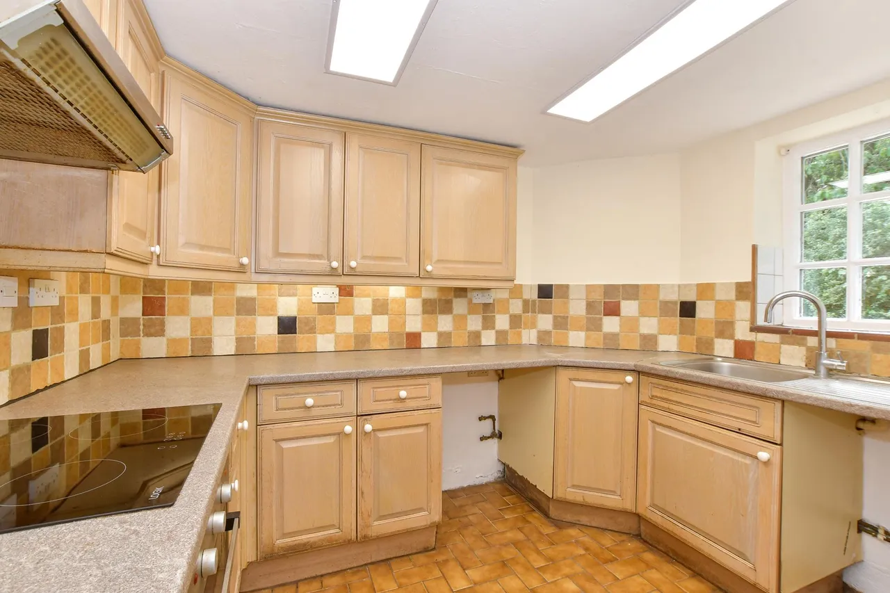 Calbourne, PO30, photo 6