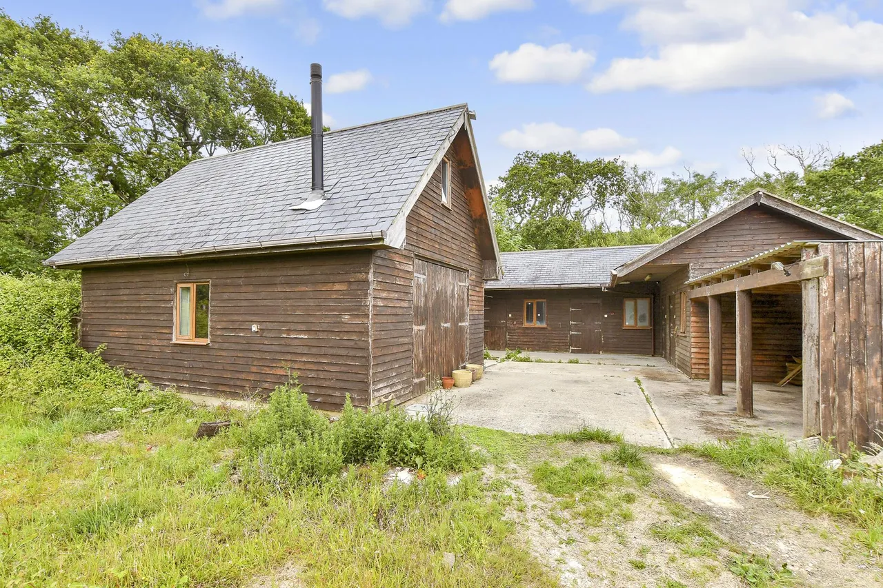 Calbourne, PO30, photo 14