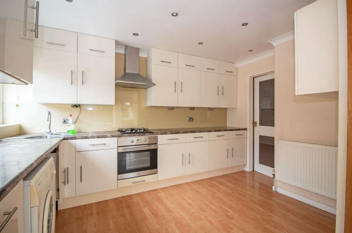 Hazleton Way, Waterlooville, PO8 9DX, photo 3