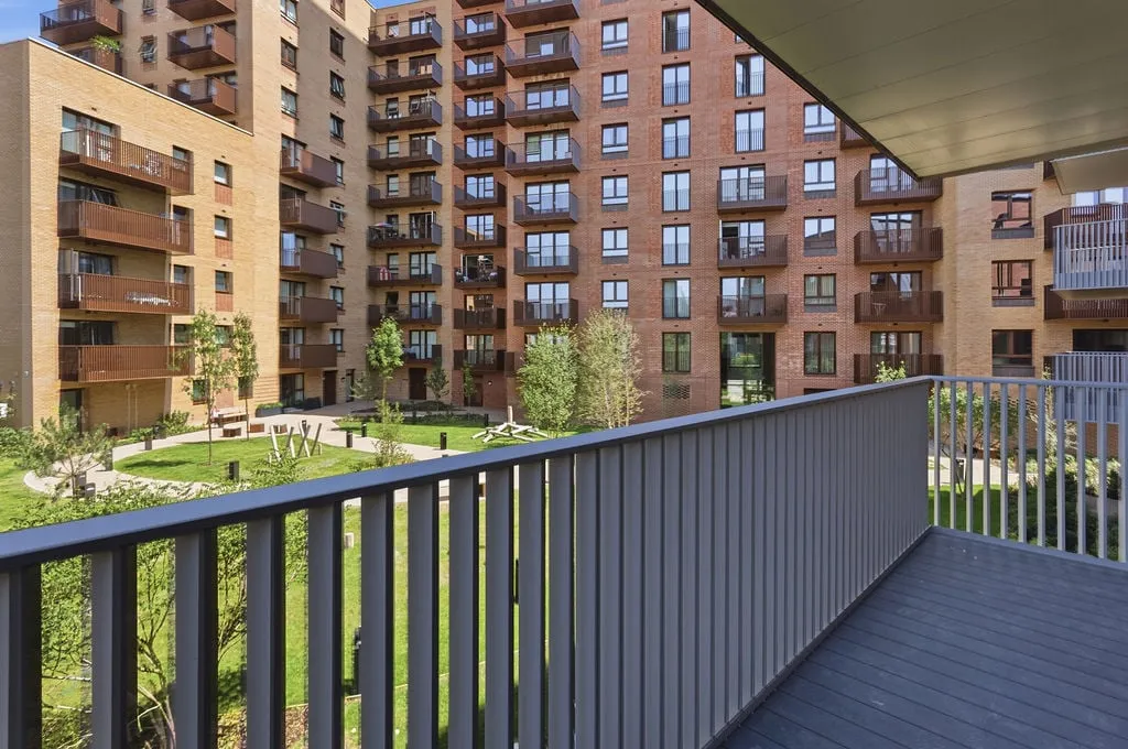 Cloister Road, Acton, W3, photo 2