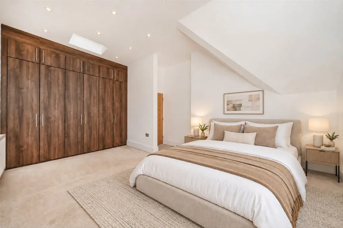 Oatlands Chase, Weybridge, KT13, photo 7