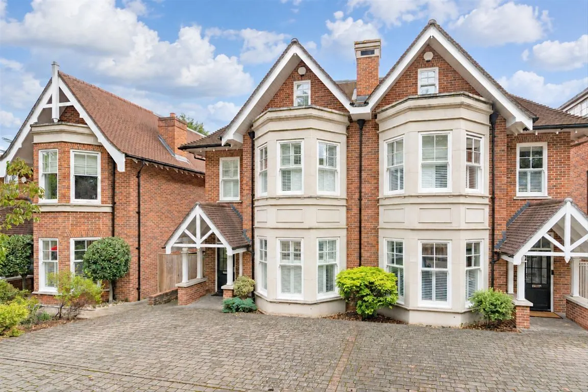 5 bed house for sale, Oatlands Chase, Weybridge, KT13