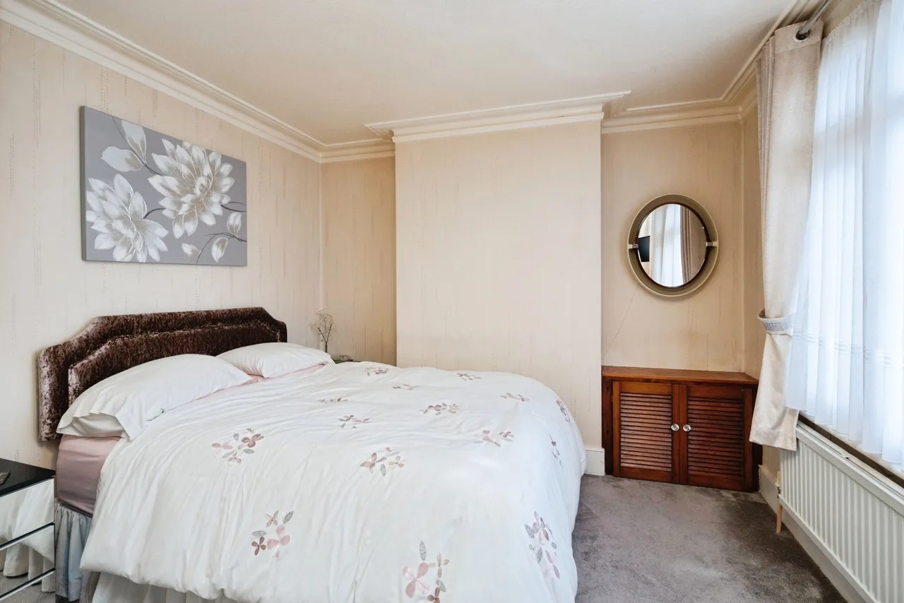 Argyle Gardens, Upminster, RM14, photo 14